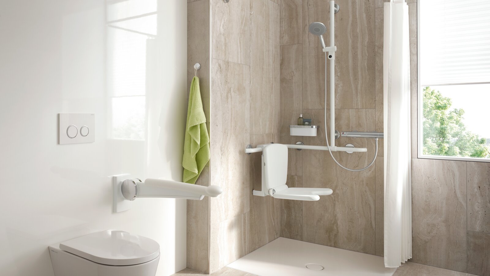 Barrierefreies Bad HEWI Lifesystem Weiß Barrierefreies Bad mit Duschbereich und WC Serie 802